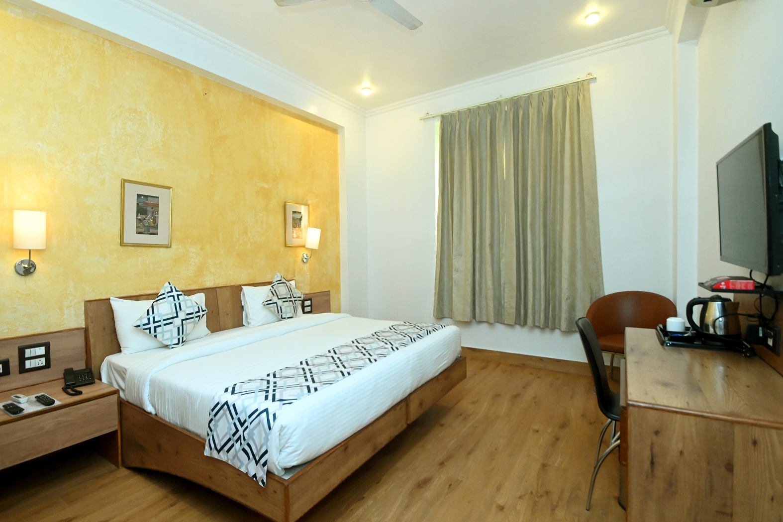 Signature Double Room gallery 4